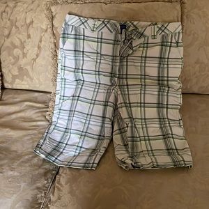 Women’s Bermuda shorts plaid design.
